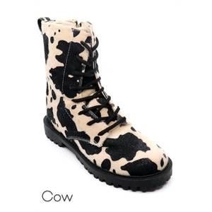NEW EVERGLADES women's cow print western lace up combat boot in beige multi